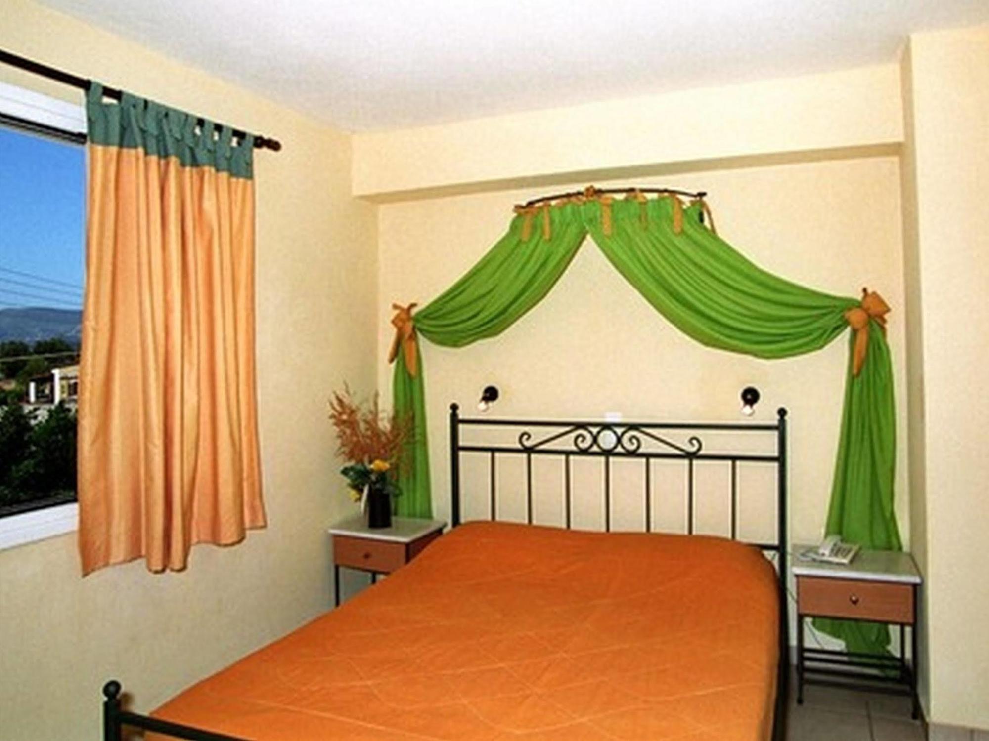 Anagenessis Village Hotel Kalamaki  Ngoại thất bức ảnh